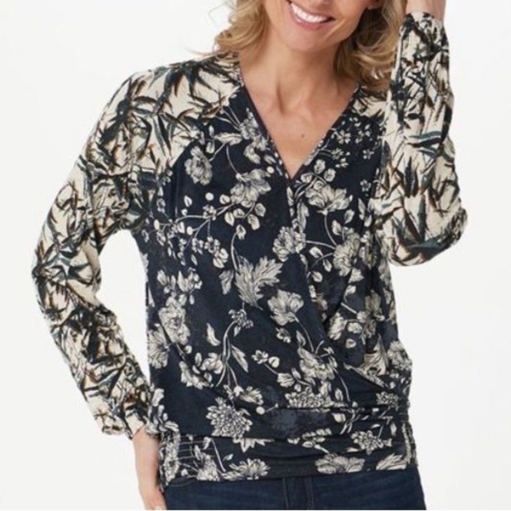 The MUSES Lounge knit floral printed long sleeve top women plus size 3X